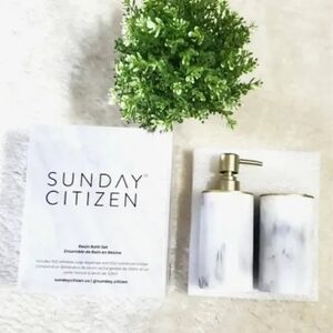 NIB Sunday Citizen Resin Bath Set